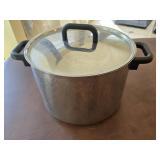 9 Qt Stock Pot