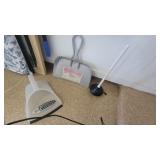 Dust Pan, Plunger