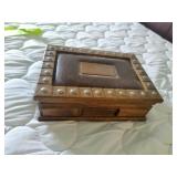 Jewelry box