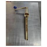 EDLUND MANUAL CAN OPENER