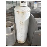 100 lb propane tank