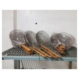 (11) Fryer Scoops