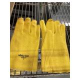 (2) Sz: L, Dozens Of MCR Industrial Work Gloves