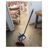 Magic Stand Alone Broom w/ Normal Dust Pan