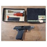 Harrington & Richardson / Heckler Koch /9 MIL