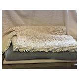 2 Drying Mats & Restroom Mat 2 Drying Mats & Restroom Mat