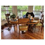 VTG Tiger Oak Dining Table 4 Chairs 70"x50"x30" VTG Tiger Oak Dining Table 4 Chairs 70"x50"x30"