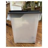 Pet Food Storage Dispenser Pet Food Storage Dispenser