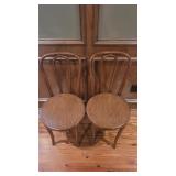 (2) Matching Wooden Chairs (2) Matching Wooden Chairs