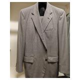 Royal Classic Tom James Suit 42 Royal Classic Tom James Suit 42