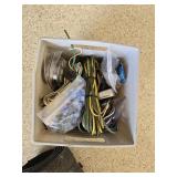 (2) Bird Houses, Bucket, Rubber Mattomg & 5 Clip (2) Bird Houses, Bucket, Rubber Mattomg & 5 Clip