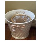 Pink Bow Ceramic pot and wicker pot Pink Bow Ceramic pot and wicker pot