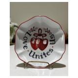 �Love Unites Us� Decorative Ceramic Plate �Love Unites Us� Decorative Ceramic Plate