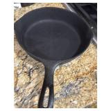 9" Cast Iron Skillet 9" Cast Iron Skillet