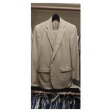 Custom Tan  Tom James Royal Classic Suit Size 42 Custom Tan  Tom James Royal Classic Suit Size 42