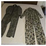 (2) Pr Walls Camo Overalls L/XL (2) Pr Walls Camo Overalls L/XL