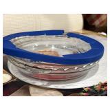 2 Pyrex Bakeware 9.5" 2 Pyrex Bakeware 9.5"