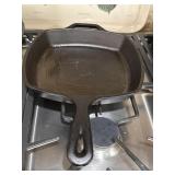 Lodge 10" Cast Iron Skillet Lodge 10" Cast Iron Skillet