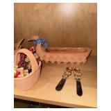 Ceramic Dishes & Butter Spreaders Ceramic Dishes & Butter Spreaders