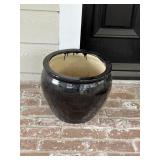 13" Glossy black ceramic pot 13" Glossy black ceramic pot