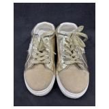 Sz: 8, Ontwoods Star Sneakers Lace Up