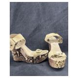 Sz: 8, BCBGMAXAZRIA Snake Platform Heels