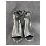 Sz: 8, Black Heels With Ankle Strap