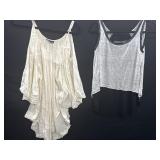 2 Women Shirts size M