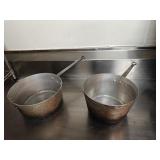 (2) Aluminum Pots Approx 10diam x 5 Deep