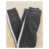 MD Hale Bob Gray Striped Leggings