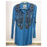 Sz: S, Johnny Was Blue Embroidered Tunic Top