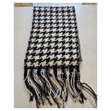 Banana Republic Houndstooth Scarf