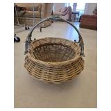 Vintage Large Maitland-Smith Wicker Read, W