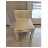 Vanity Bench 16"ï¿½19"ï¿½25"