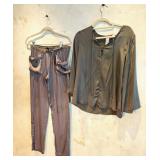 MD bcbgmaxazria Brown Lounge Top & Pants