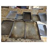 Cake Pans & Cookie Sheets