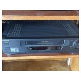 Sony SLV 640HF VHS VCR with Remote