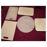 (2) Cutting Boards, Pizza Cutting Board & (2)