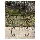32'x 25ï¿½ Metal Plant Stand