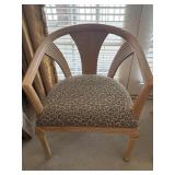 23'x20'x28.5' VTG Style Armchair Light