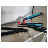 Hedging Sheers of Various Styles