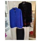 SZ 2 CHICO'S Button Down Shirts & Black Pants