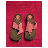 8 Skechers Pink Heeled Flip-Flops