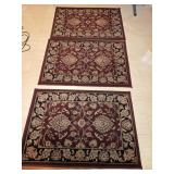 (3) 27'ï¿½39 Rugs w/Grip Mats