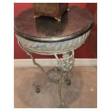 20'ï¿½30' Side Table featuring a Dark Green