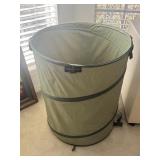 30 Gallon Fiskars Kangaroo Pop Up Garden Bag