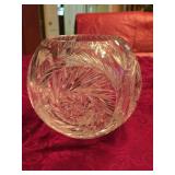 Large  Hand-cut Lead Crystal Rose Bowl Featuring