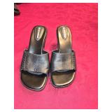 Sz 7.5M Naturalizer Black Leather Wedges