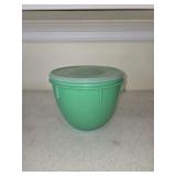 Tupperware Crisp-It Lettuce Keeper