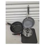 (2) Skillets, Sauce Pan & Giddle
